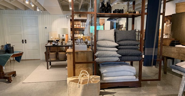 Retail, Pillows, Polished
Polished Concrete
Econcrete Polishing
Red Hook, NY